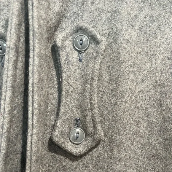 Vintage Mid-Century Grey Wool Nursing Cape with Red RNA Embroidery - Picture 3 of 12